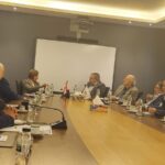 “الإهراءات” على طاولة البساط