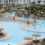 محافظ سلطة النقد يطلع السفير المغربي على مستجدات الأزمة المالية ويبحثان سبل التعاون