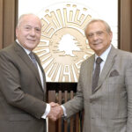 أول هاتف ذكي يُجمَّع في أميركا “Unplugged” :تسبق شركة أبل