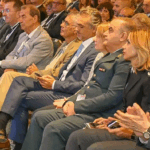 إتفاقية منحة بين رياض عبجي و LAU