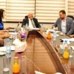 الإمارات: أمسية كاريوكي مفعمة بالموسيقى والمرح في دبي الوطنية للتأمين