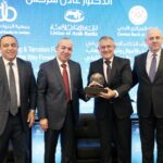 حاكم مصرف سوريا المركزي: نعمل على تعويم مدار لليرة تعتمد على العرض والطلب