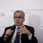 آبل تخطط لإطلاق أداة بحث مدعومة بالذكاء الاصطناعي العام المقبل