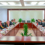 «الاتحاد الأوروبي» يدرس فرض رسوم جمركية على واردات النفط الروسي