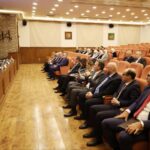 تخفيض سعر سهم «سويس ري» يضغط على أدائه رغم متانته