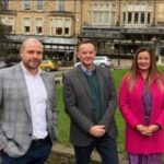 شركة ترست للتأمين تشارك في مبادرة لتوزيع المياه والتمر على الصائمين