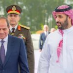 واشنطن تضغط على عمالقة النفط لزيادة الإنتاج المحلي وكسر حصار «هرمز»