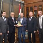 أسهم آسيا ترتفع مع عودة رهانات الذكاء الاصطناعي