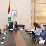 دبوسي عرض مسار تأهيل وتجهيز وتشغيل مطار القليعات مع وفد من لجان المتابعة