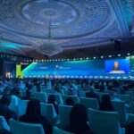 وزير السياحة يطرح على السعودية نموذجًا يضع الإنسان أولًا لتحقيق رؤية المليون وظيفة في قطاع السياحة