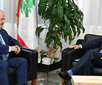 عون بحث مع حاكم مصرف لبنان أوضاع القطاع المالي